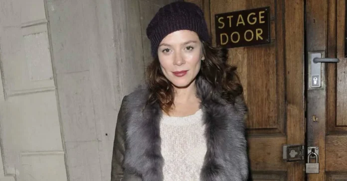 Discover the life and career of Anna Friel, from her breakthrough role to Hollywood success. A captivating look at the British star’s journey and achievements.